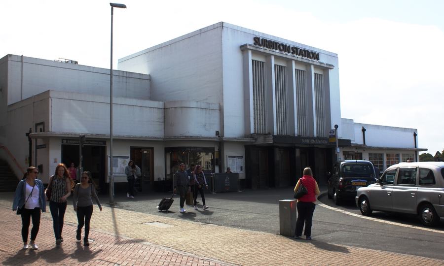 Surbiton railway station